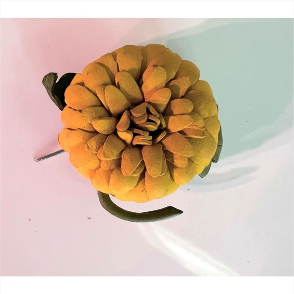 🇨🇦🎁 Vintage 1980s HandMade Leather Marigold Flower  Brooch | Canadian Artisan - Picture 5 of 11